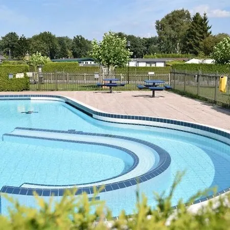 בית נופש Sleeps 20 Pool Wifi *